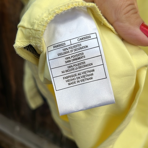 Nike Yellow Lightweight Windbreaker Full Zip Up Mock Neck Jacket Women s XL - Picture 14 of 16